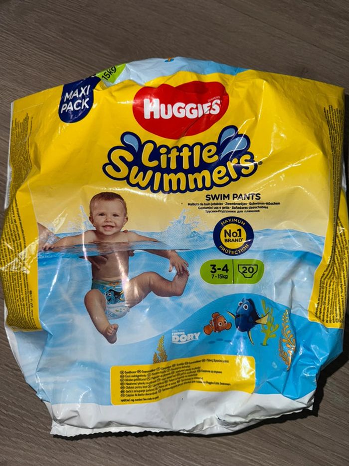 Couches de piscine Huggies