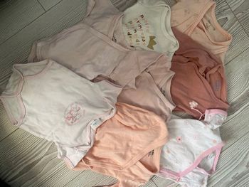 Lot bodies 1 mois