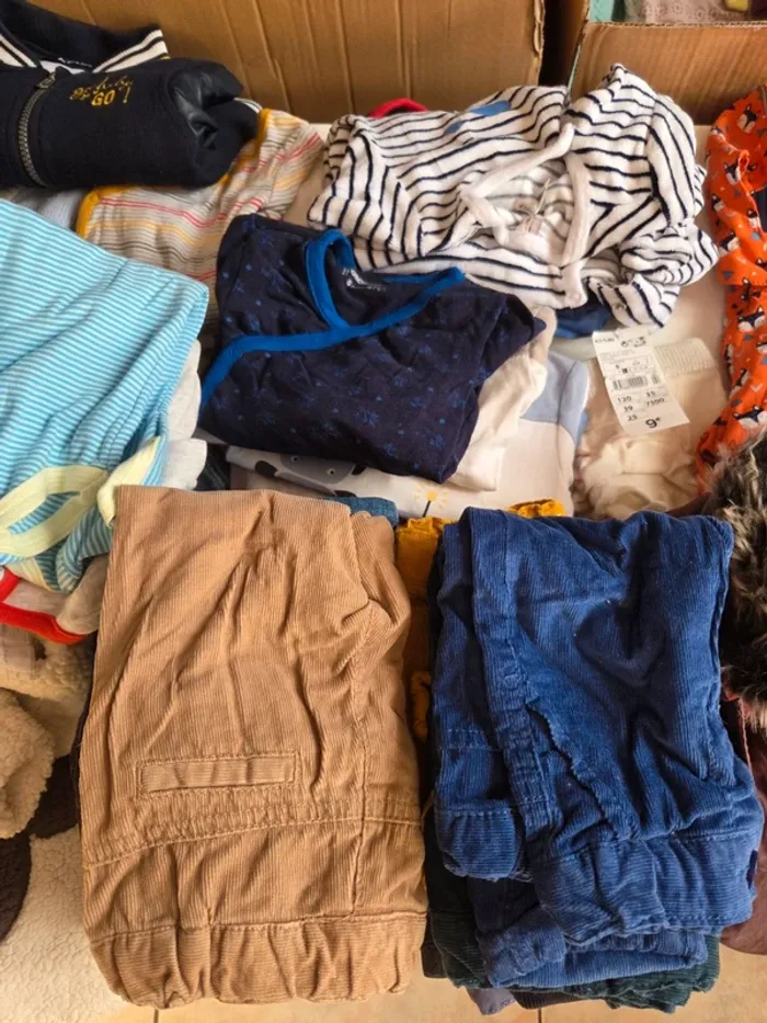 Lot +65 vêtements dont 3 blousons 6 mois garçon - photo numéro 4