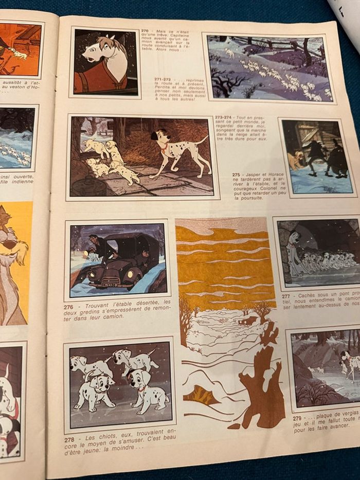 Album Panini ancien Disney les 101 dalmatiens chiens complet grand livre stickers - photo numéro 9