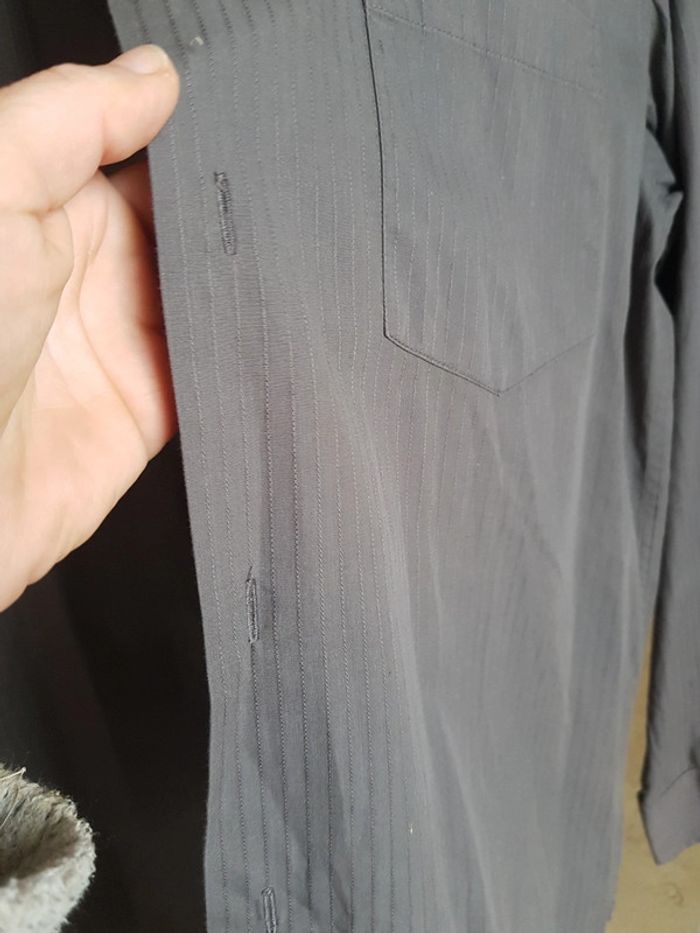 Chemise grise à fines rayures - photo numéro 3