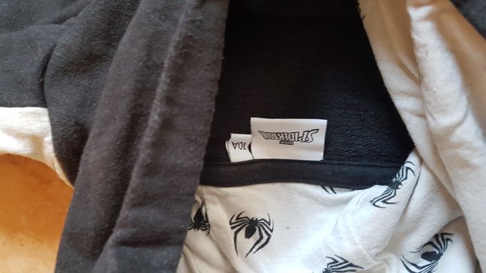 Sweat à capuche Spiderman garçon 10 ans noir Marvel - photo numéro 2