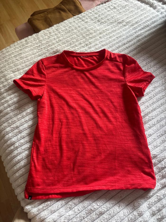 TEE shirt