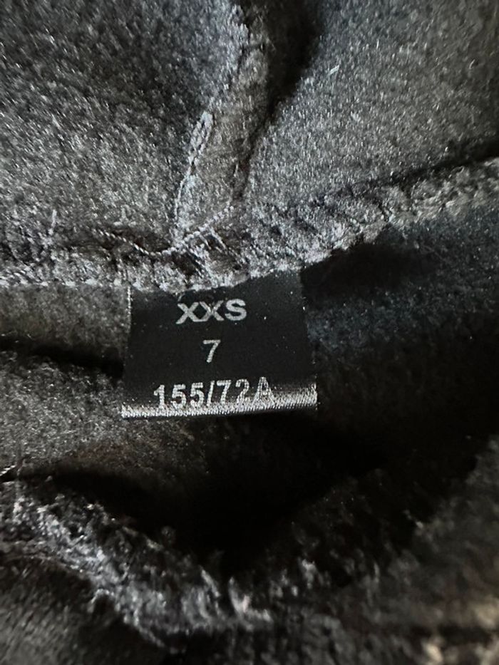 Pull court à capuche Eva Queen - photo numéro 5