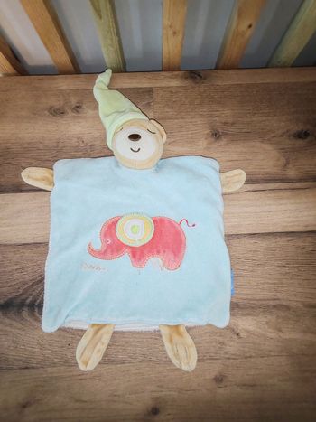 Ours marionette elephant rouge kaloo