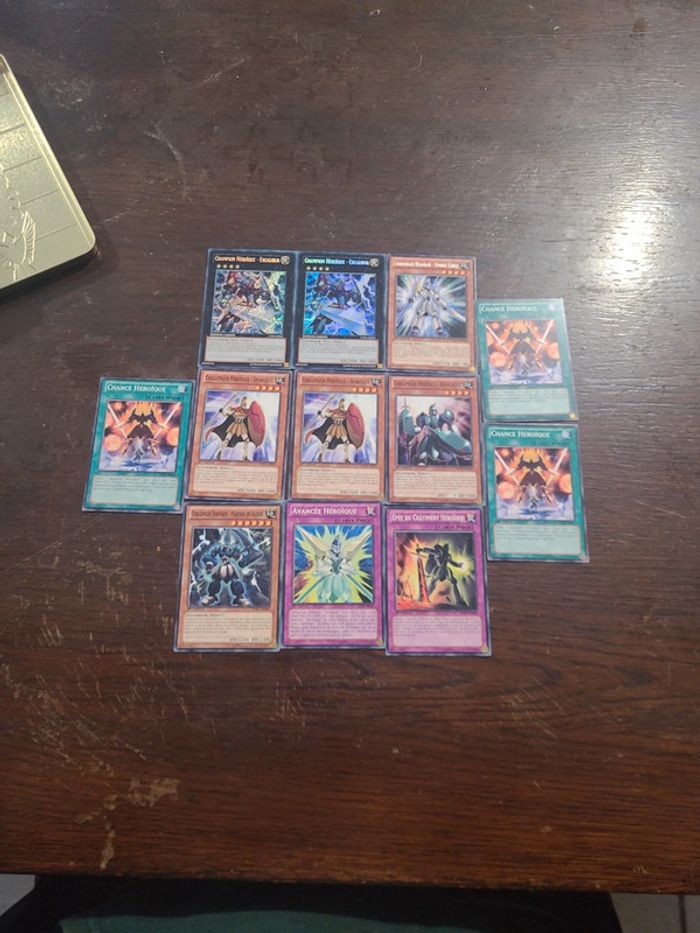 Lot de 12 cartes yu-gi-oh