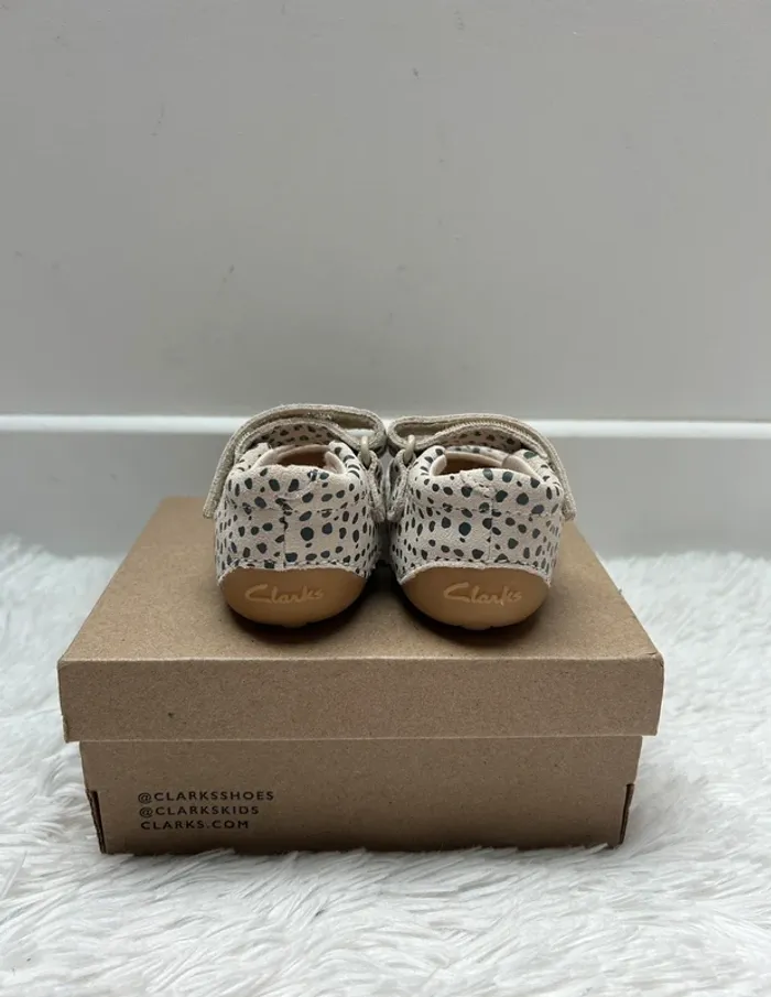 Chaussures / ballerine Clarks - photo numéro 3