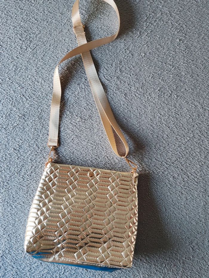 Petit sac à bandoulière Doré Shein Neuf sans étiquette - photo numéro 2