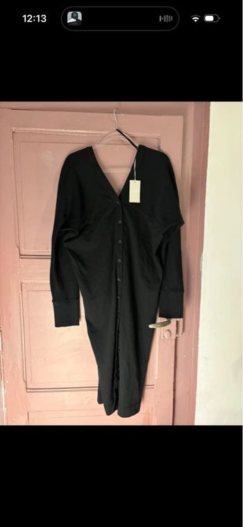 Robe épaule dénudée col V