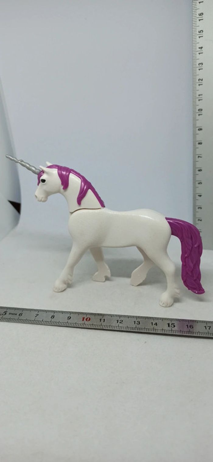 Licorne queue et crinière violettes avec corne grise playmobil - photo numéro 3