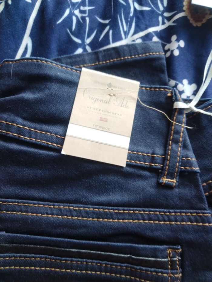 Jeans neuf - photo numéro 5
