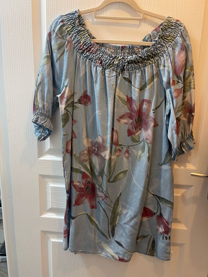 Robe fluide à fleur manches 3/4 Pour un M/L