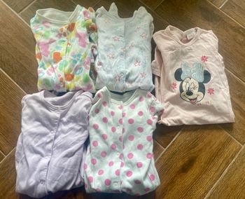 Lot 5 pyjamas 3-6 mois
