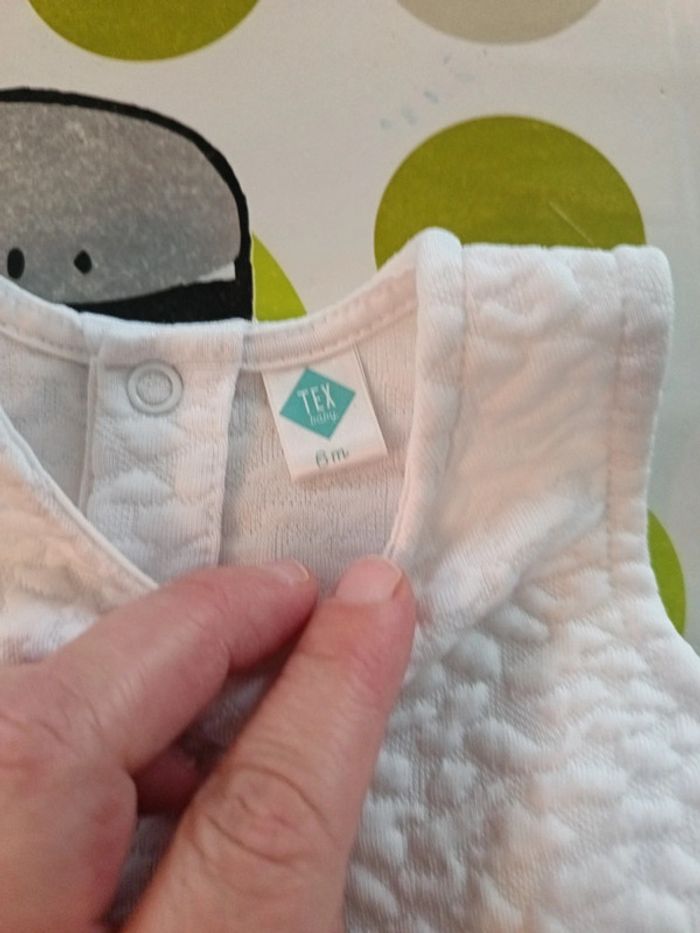 Robe blanche Tex 6 mois - photo numéro 3