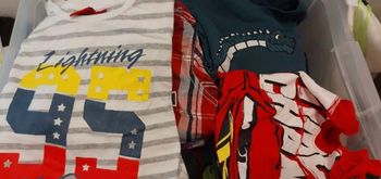 Lot de vêtements fille 3 mois/3ans et garçon 5 ans/8ans