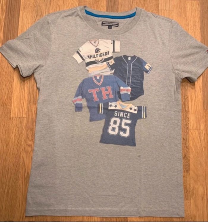 Tommy Hilfiger / t-shirt / garçon / 12 ans