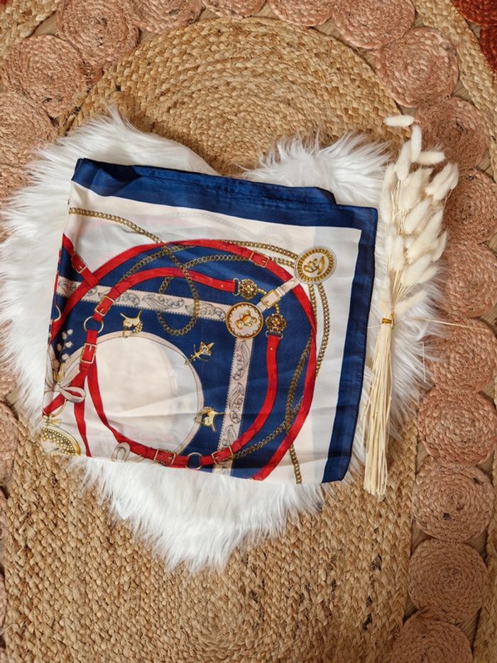 💙 Carré de tissu motifs chaîne pour bandana, foulard, décor de sac - photo numéro 2