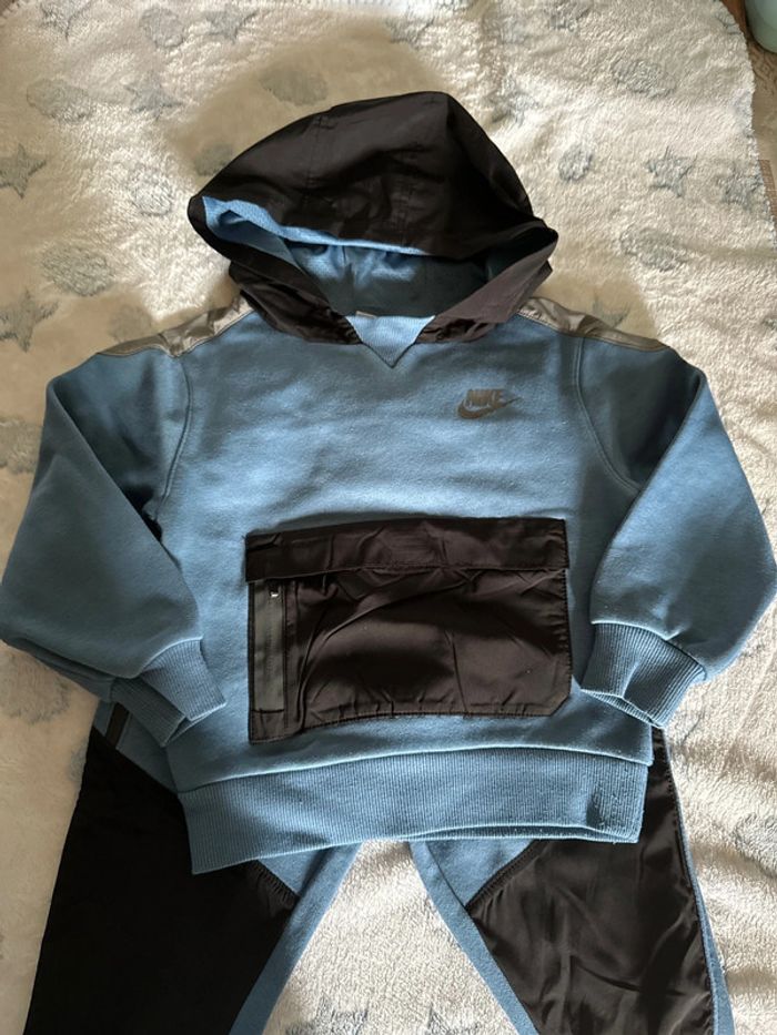 Ensemble Nike - photo numéro 2