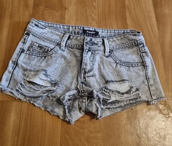 mini short en jean gris jennyfer taille 32 taille 14ans