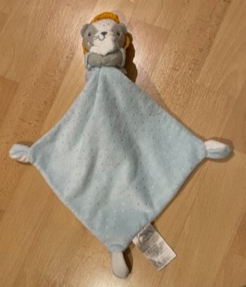 Peluche doudou plat lion Neuf