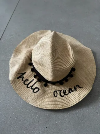 Chapeau pour femme en très bon état, taille unique