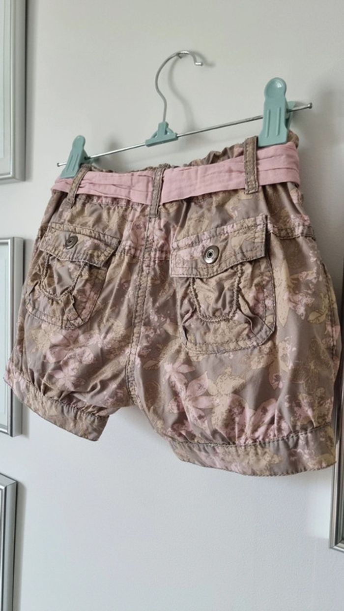 Short fleurs taille 3ans taille reglable - photo numéro 3