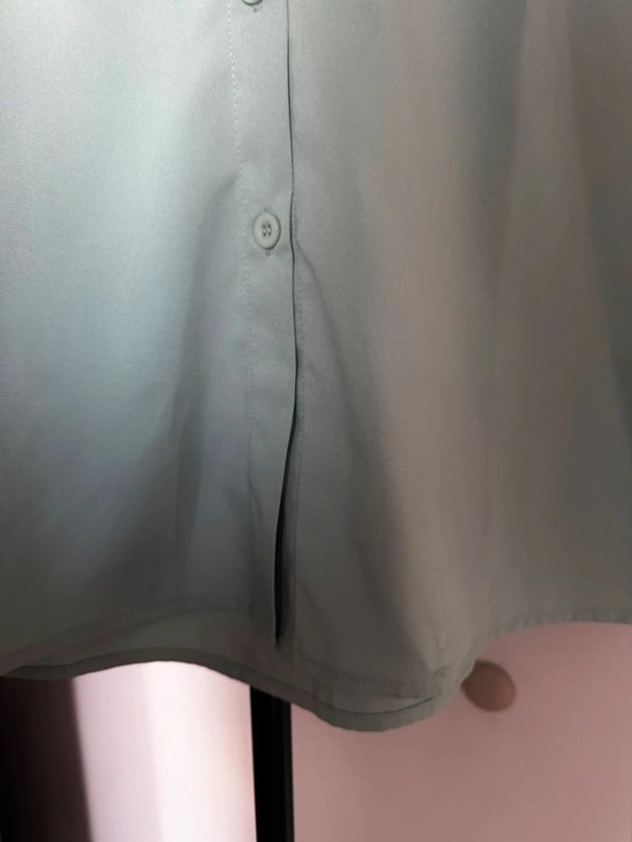 Chemise fluide vert d’eau en satin mat, col classique S shein - photo numéro 4