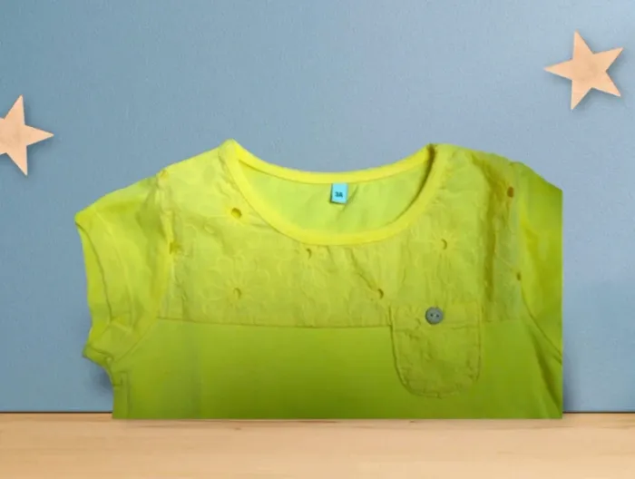 Tee-shirt fille 3 ans très bon état - photo numéro 3