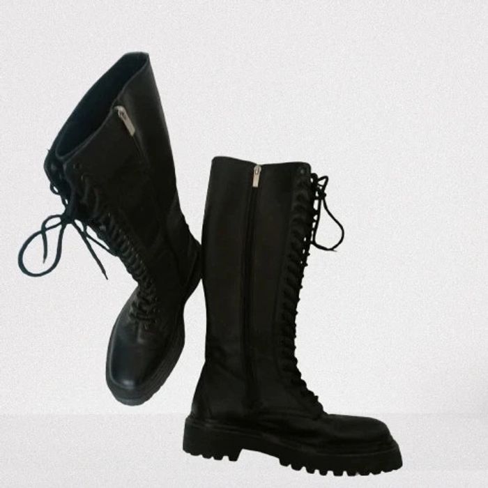 Bottes tendance noir lacées Pull&Bear taille 38 - photo numéro 3