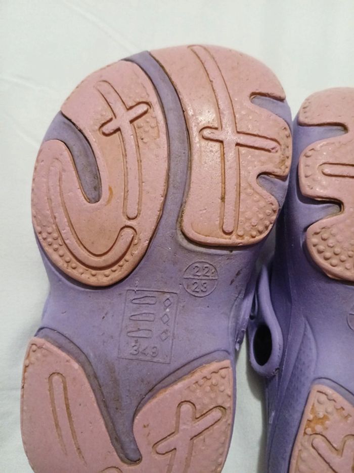 Crocs taille 22/23 - photo numéro 3