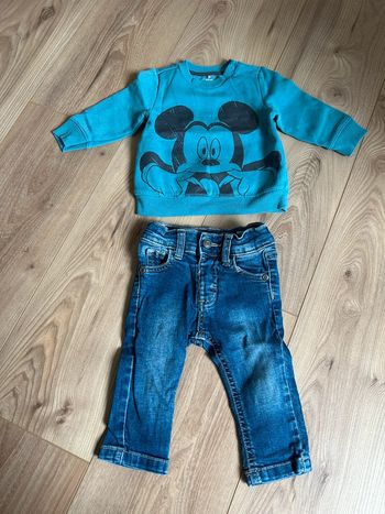 Pull + jean 6 mois