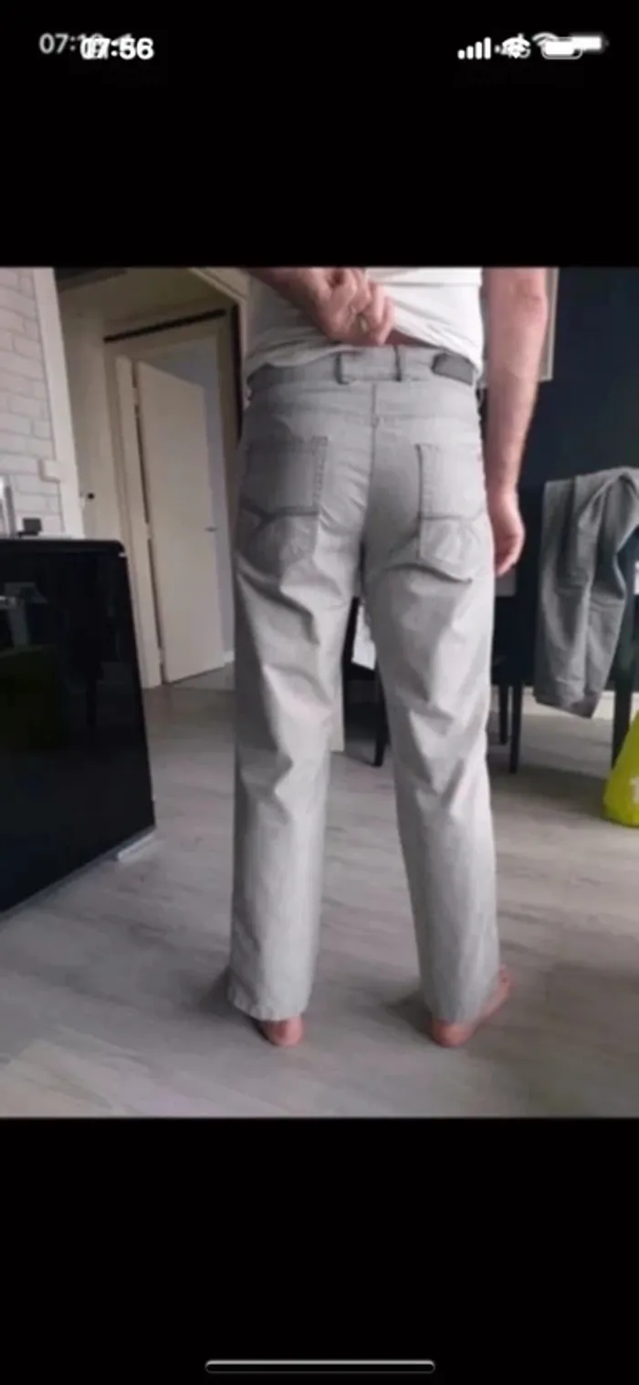 Pantalon Hugo Boss taille 40 - photo numéro 7