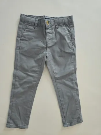 Pantalon chino gris