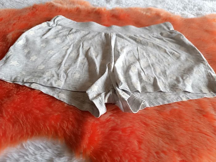 Short taille élastique Étoiles 🌟 T. 40 - 42 Lola Liza - photo numéro 4