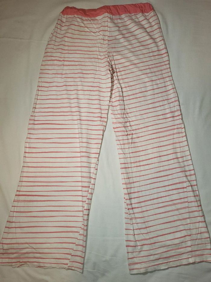Pantalon de pyjama ample. - photo numéro 2