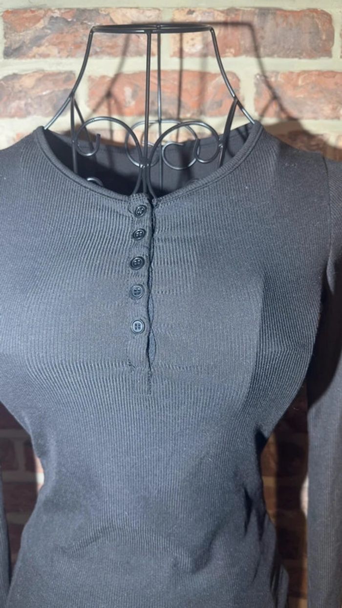 Haut a longues manches noir ligné élastique Dazy Taille S / 36 - photo numéro 3