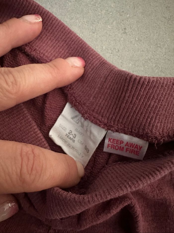 Lot de 2 Jogging Zara, taille 2/3 ans Très bon état - photo numéro 5