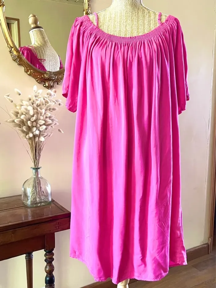 Robe Fluide Rose à Bretelles Robe Style Estival Chic et Confortable Taille M - photo numéro 3