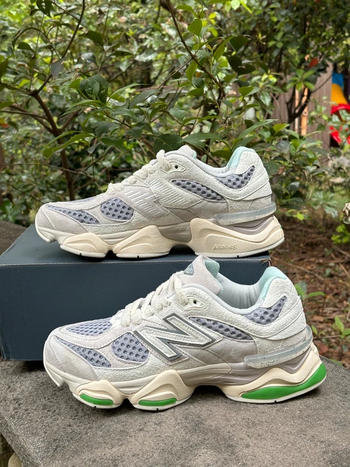 New Balance 9060 Beige 43