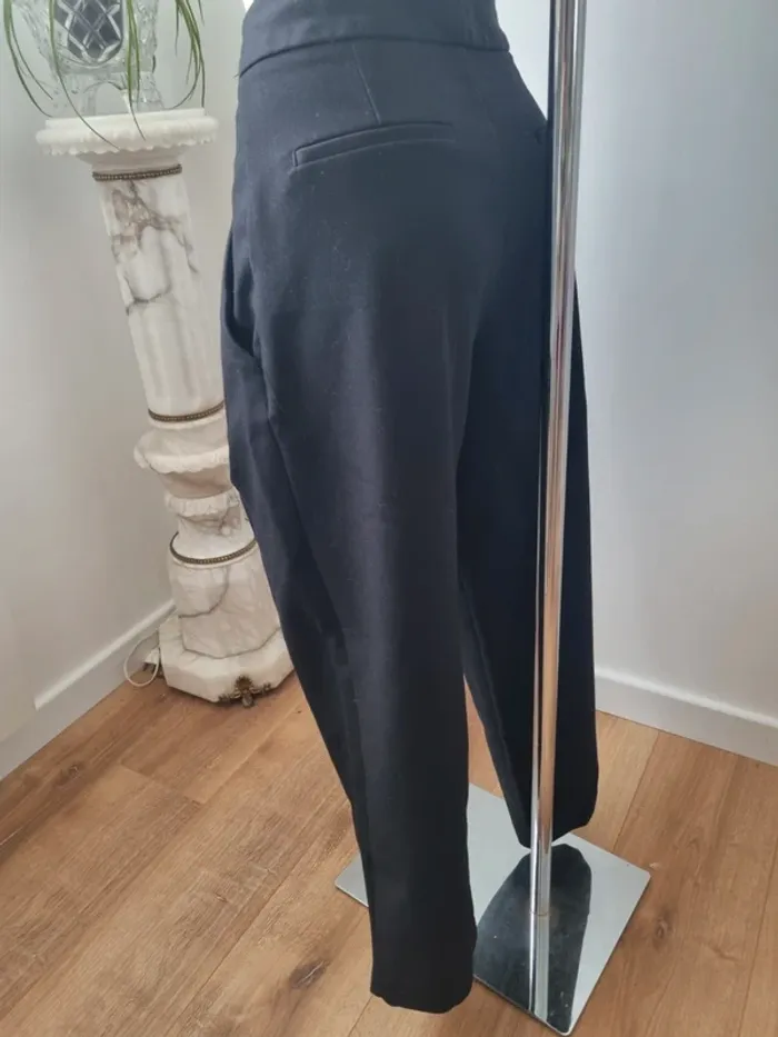 Pantalon cargo oversize noir Zara - photo numéro 15