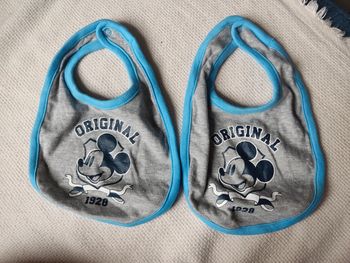 Lot de 2 bavoirs Mickey
