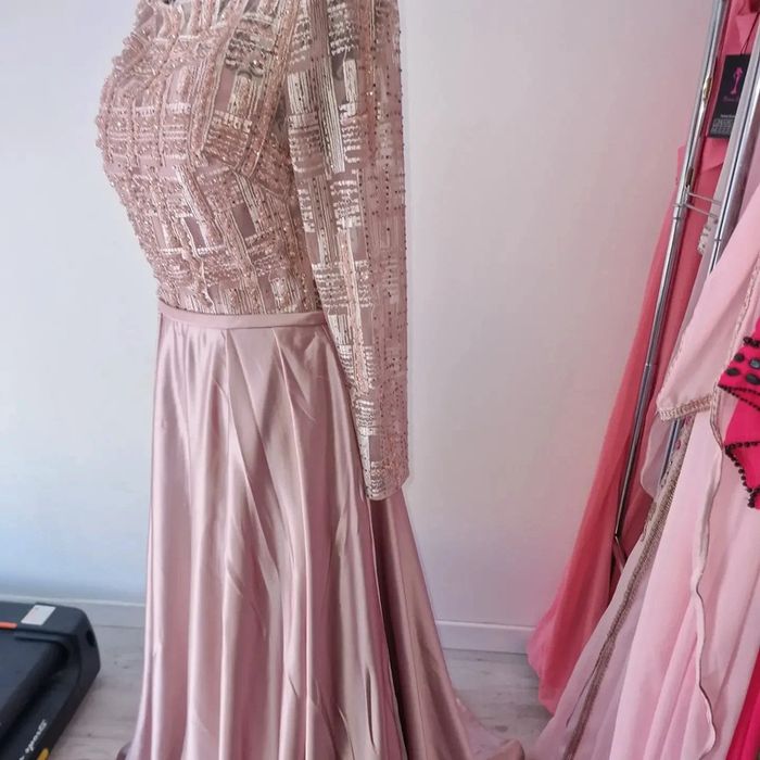 Robe de soirée - photo numéro 3