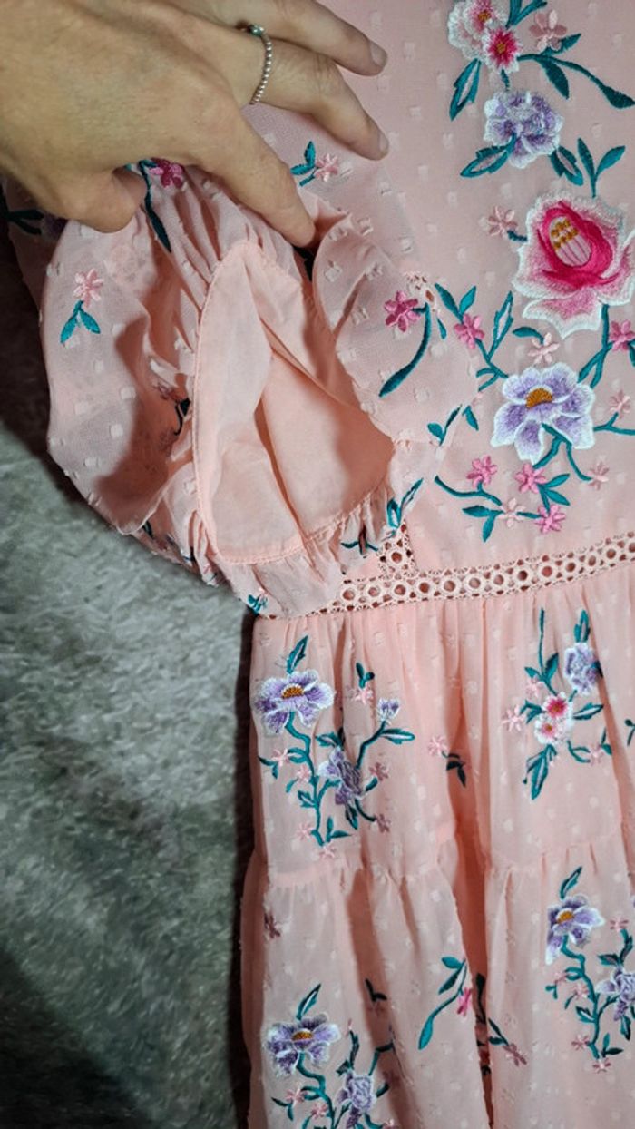 Robe rose broderie fleurs dentelle - photo numéro 10