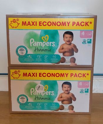Lot couches Pampers harmonie taille 4