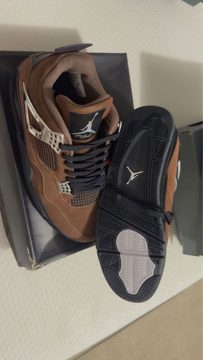 Basket neuve Air Jordan 4 Rétro Metallic  Mocha taille 46 - photo numéro 4