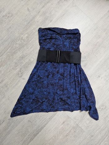 Top bustier neuf noir et bleu Stradivarius taille S mais convient à un XS