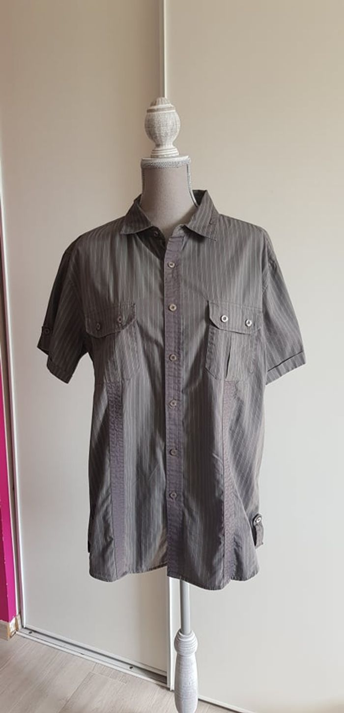 Chemise rayée manches courtes