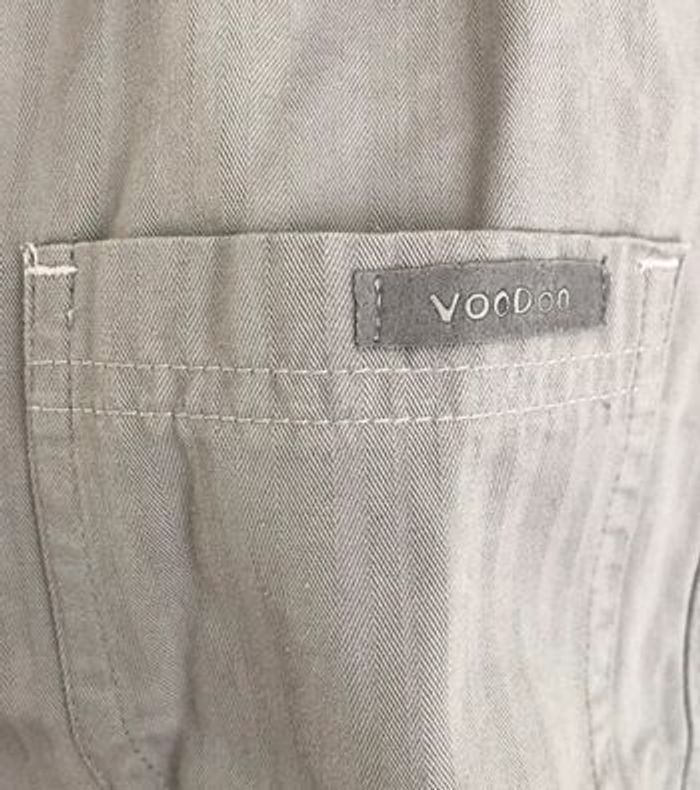 Veste légère, marque Voodoo, motifs dorés, grise, neuve, taille 40 - photo numéro 16