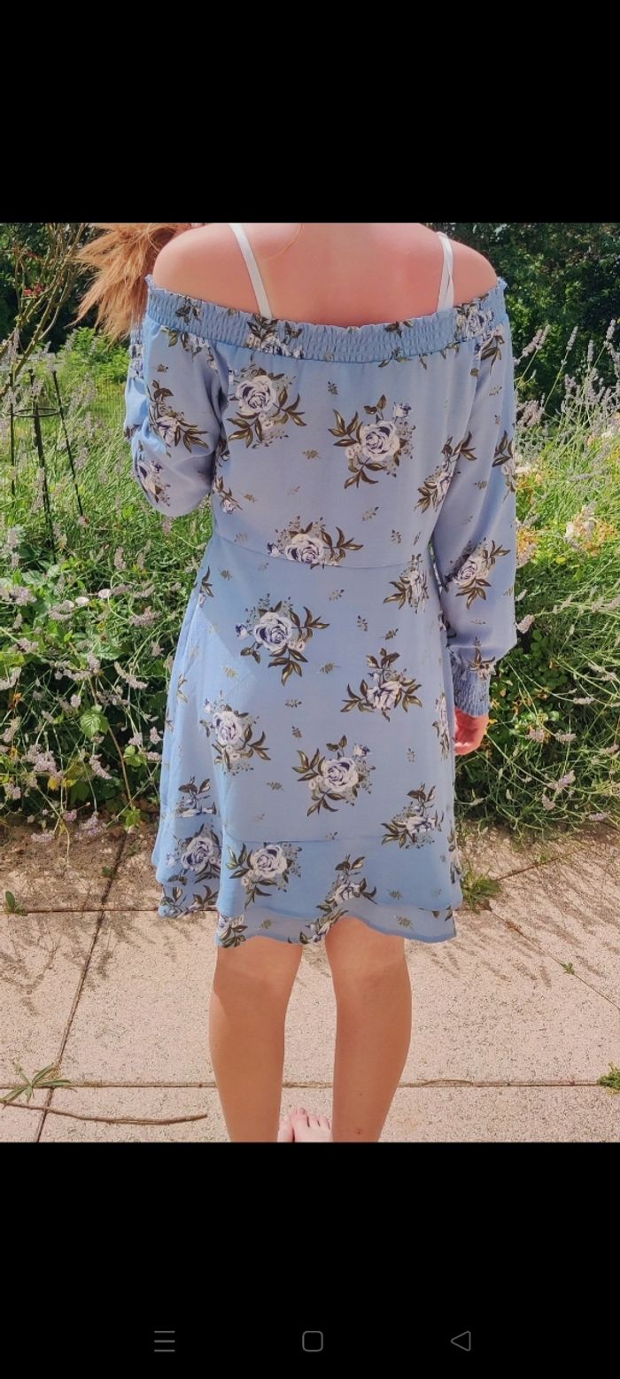Robe fleurie bleue HM taille 38 - photo numéro 2