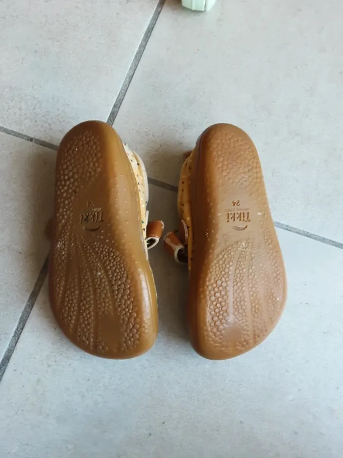 Chaussures tissu vegan jaune P. 24 - photo numéro 2